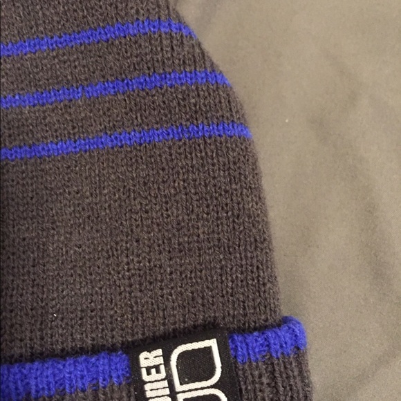 Broner Men’s Winter Hat- NWT - Picture 2 of 2